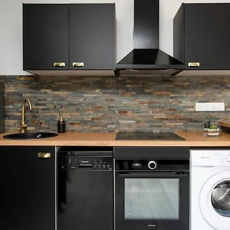 Apartment Plein Centre-ville T3 Refait A Neuf Aix-les-Bains
