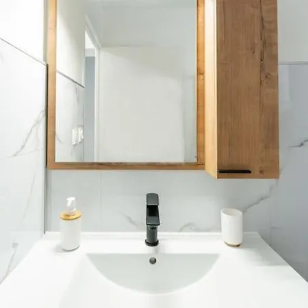 Apartment Plein Centre-ville T3 Refait A Neuf *